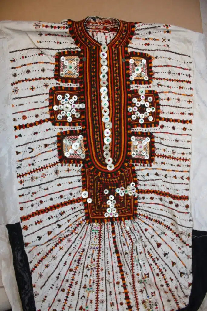 Traditional women dress in Siwa | Siwa Oasis Travel Guide