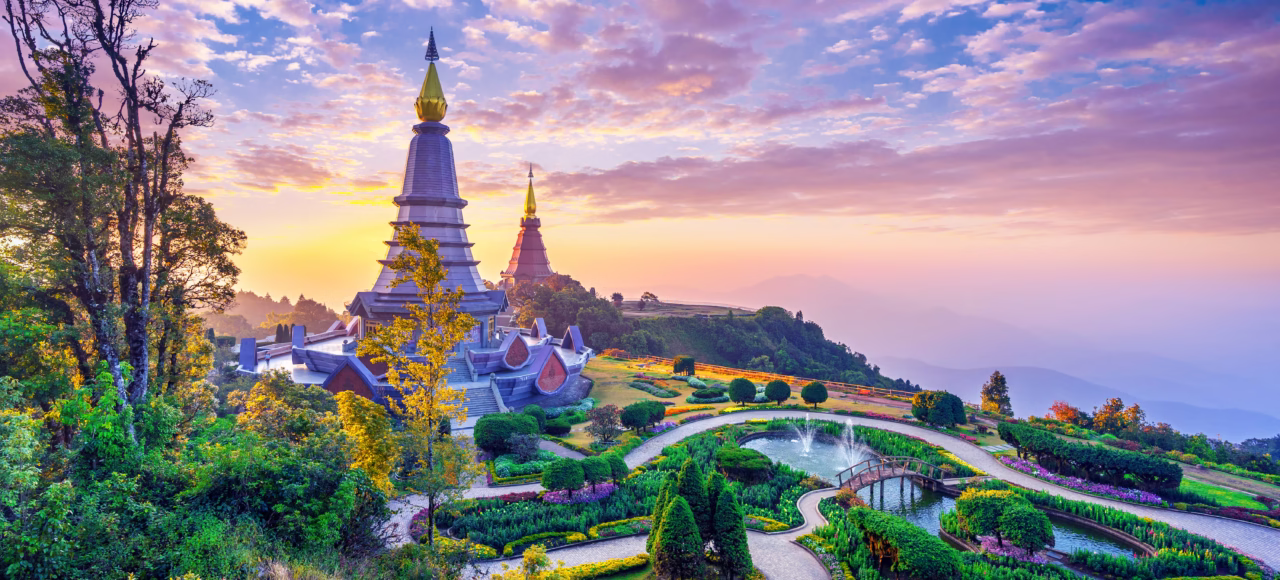 pagoda-doi-inthanon-national-park-chiang-mai-thailand